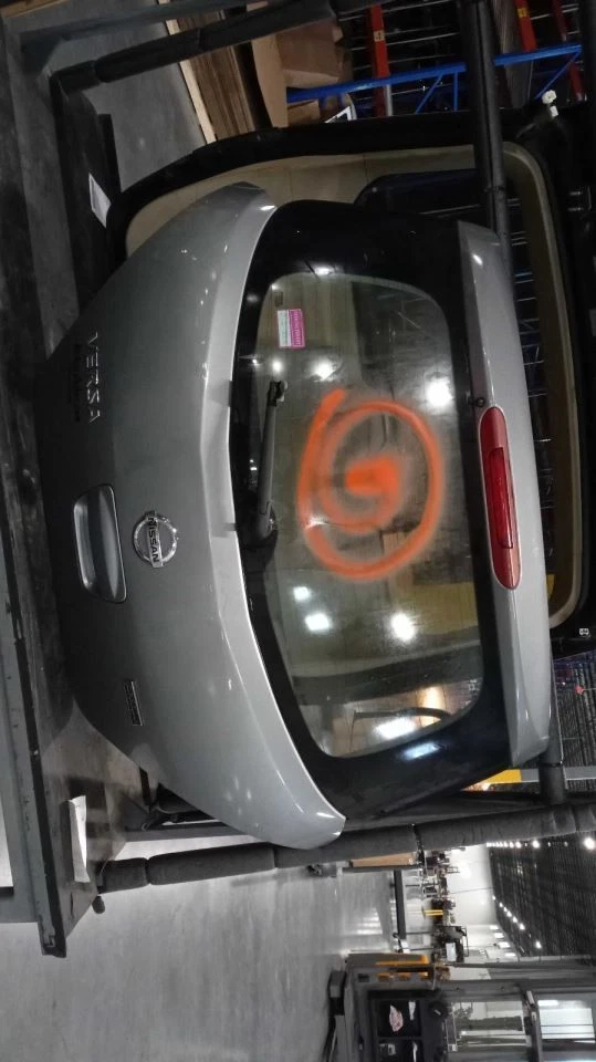 Maletero/portón trasero hatchback sin alerón para 07-12 VERSA 373262 Foto 1 de 1