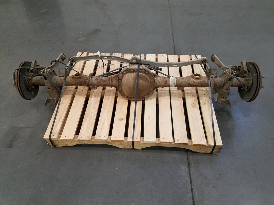 Conjunto de eje de freno de disco trasero Grand Marquis/Corwn Vic Victoria 2008 #7790 N5 Foto 1 de 4