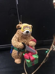 CARLTON CHRISTMAS ORNAMENT: MR. FIX IT : HANDYMAN BEAR READY FOR ACTION! NEW - Picture 1 of 7