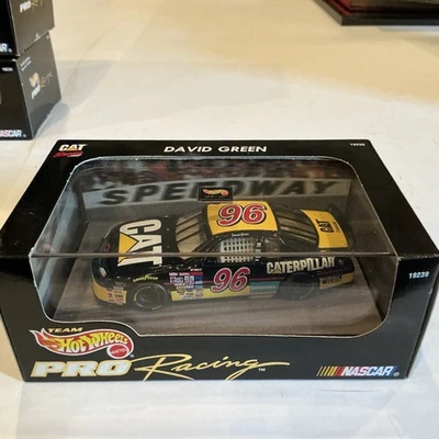 Team Hot Wheels Pro Racing David Green CAT Nascar Car 1997 19239(J) - Image 1 of 3