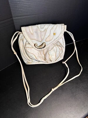 Cartera Rana Imitación NAS Blanca De Colección Correa Larga y Acentos Dorados - Mancha - LEER Foto 1 de 4