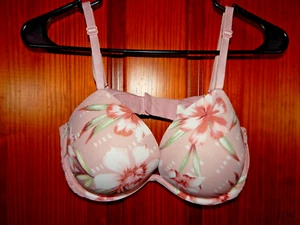 PINK WEAR EVERYWHERE SUPER PUSHUP BRA, UNDEWIRE, CLOTH LINING, SIZE 36 C - Picture 1 of 3
