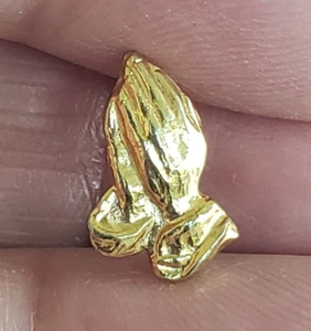 Vintage kleine christliche goldfarbene Anstecknadel betende Hände 1/2" - Bild 1 von 3
