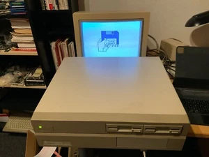 Commodore Amiga 2000 Revision 6.2 - Photo 1/5