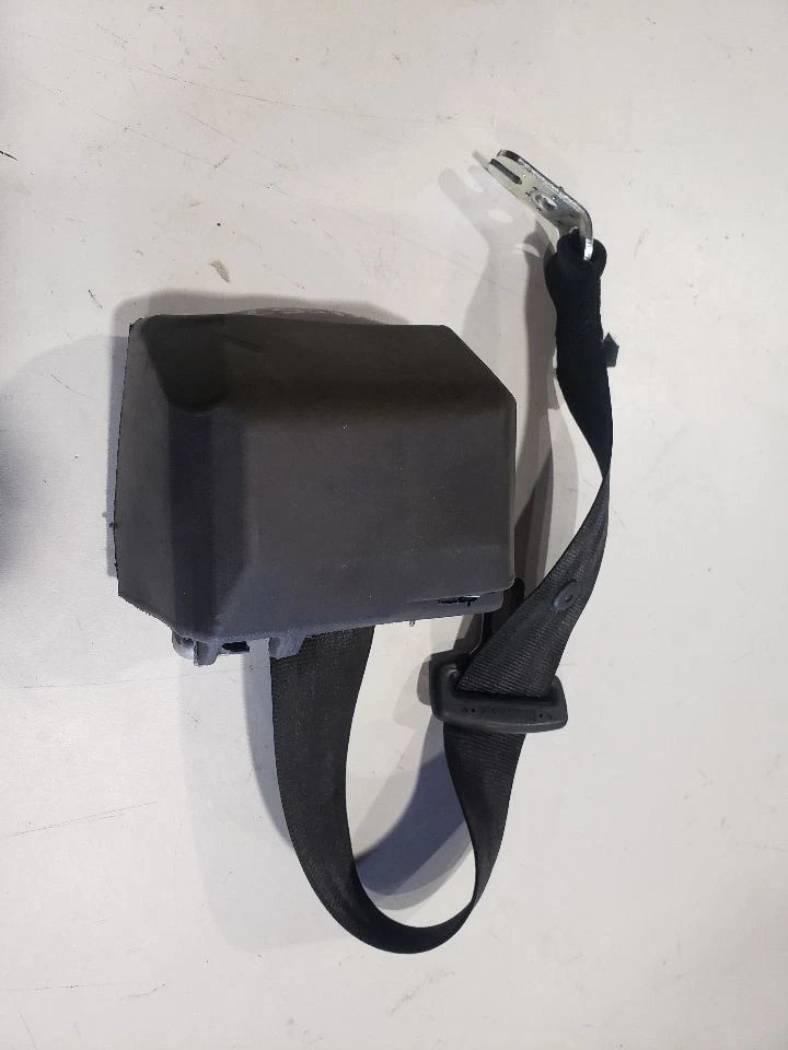 Retractor cinturón seguridad trasero derecho - Audi A4 B8 Premium S-Line 2011 - OEM 8T0857805 Foto 1 de 4