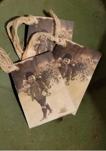 6 Primitive Christmas Holiday Gift Hangtags Handcut, Handpunched & Sealed - Picture 1 of 3