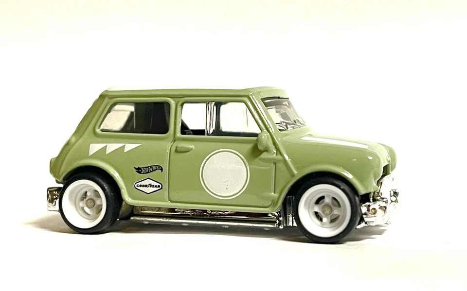 Hot Wheels New Austin Mini Cooper S Un-Spun Premium Wheels  - Image 1 of 4