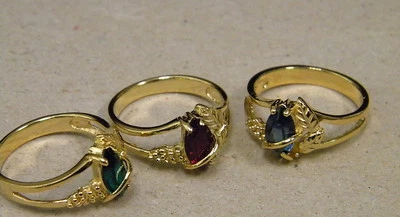 Anillo de circonita cúbica marquesa azul chapado en oro amarillo talla 7 para dama y mujer Foto 1 de 4