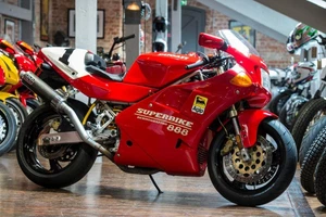 Ducati 888 SPO STUNNING LOW MILEAGE EXAMPLE - Picture 1 of 12