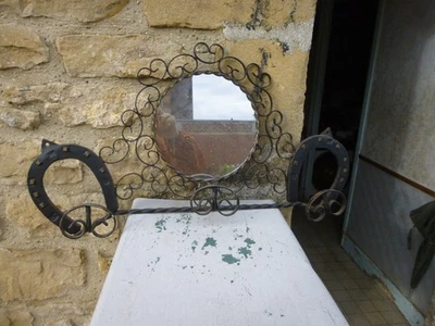 Ancien miroir fer à cheval en fer forgé - Photo 1/4