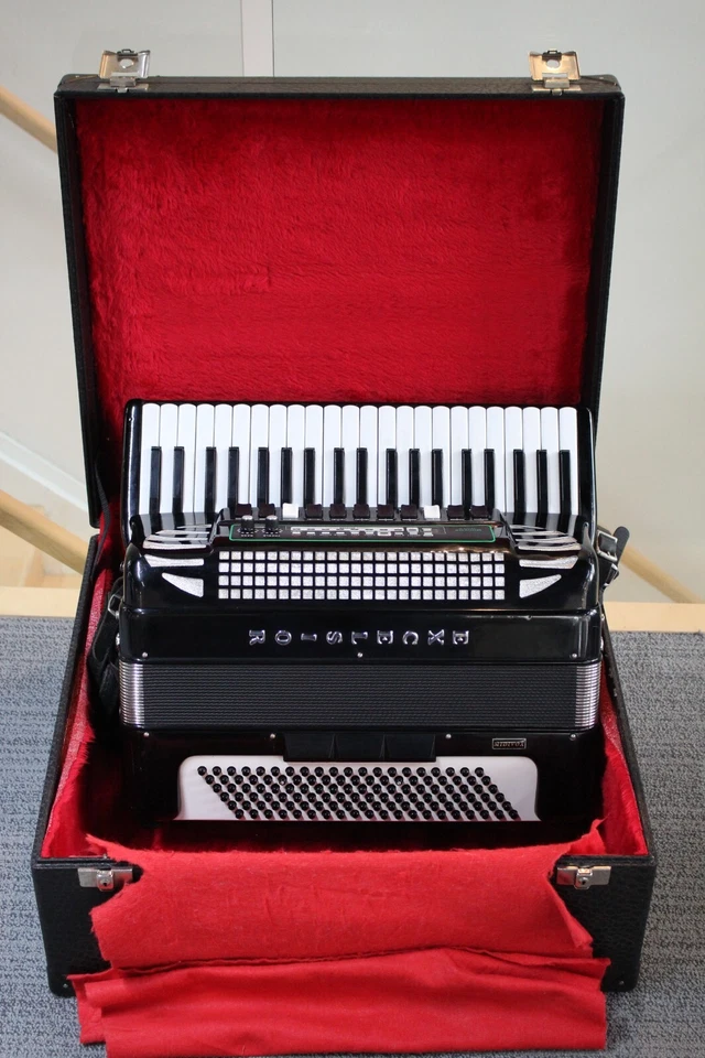 Vintage Excelsior Midivox Serie II Model 320 M Made in Italy Piano Accordion - Image 1 of 4