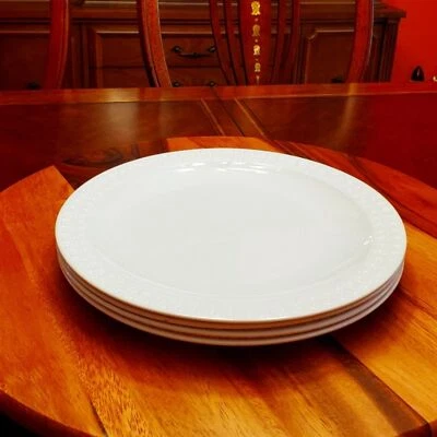 Juego de 4 platos de cena Centura Line de borde estrecho blanco de Corning Foto 1 de 4