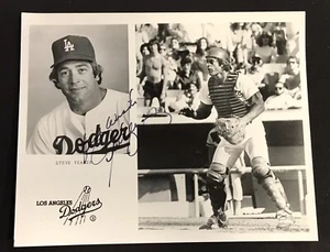 Steve Yeager Signed Auto Los Angeles Dodgers  Media 8x10 Photo Black & White - Picture 1 of 2