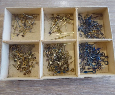 BUON LOTTO DI LANCETTE MISTE PER OROLOGI PER OROLOGIAI - Immagine 1 di 4