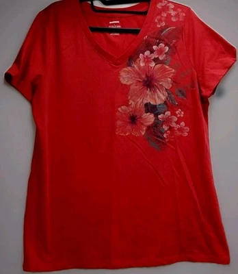 Camiseta para mujer grande rosa floral cuello en V Resortcore costa abuela vacaciones tropicales Foto 1 de 4