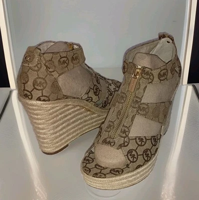 MICHAEL KORS (AG13E) Damita Wedge Shoe Espadrille PVC Vanilla Gold Zip US 7.5M - Image 1 of 4