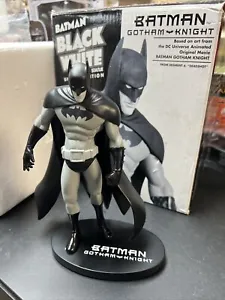 DC Direct Batman Black and White Gotham Knight Statue 2649 of 3500 - Picture 1 of 9