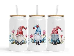 Ladybug Gnomes II 16 OZ lata de vidrio blanco, regalo personalizado - Imagen 1 de 1