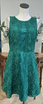 Vestido Vaina Adeline Rae Para Mujer Medio Verde Encaje Bajo Espalda en V Cóctel EE Foto 1 de 4