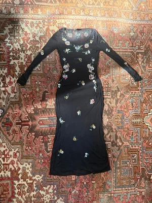 Maxi Vestido Vivienne Tam Malla Negro con Bordado Floral Talla 3 Foto 1 de 4