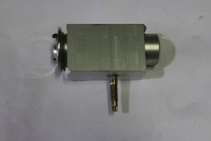 Air conditioning expansion valve for BMW 3 series E-46 - Picture 1 of 3