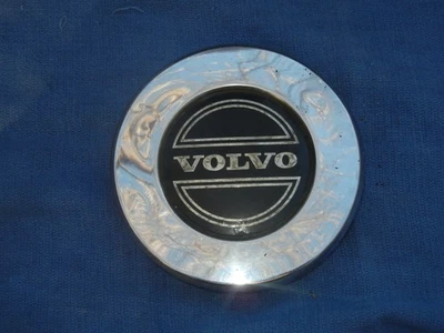 Tapa central de rueda cromada metálica Volvo 240 6" estado diario del conductor Foto 1 de 2