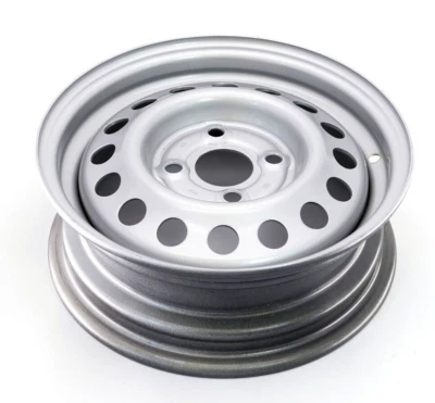 Stahlfelge 4,5 x 13 ET30 LK 4x100 Felge PKW Anhänger 13" 13 Zoll 4 Loch Anschluß - Bild 1 von 2