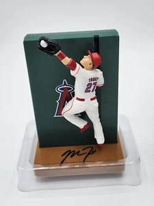 Mike Trout NIB 2015 Figurine “The Wall Catch” Los Angeles Angels Baseball MLB - Picture 1 of 4