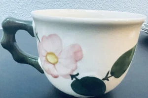 "Taza de té vintage Villeroy & Boch rosa salvaje 6"" colección mancha en borde decoración" - Imagen 1 de 6