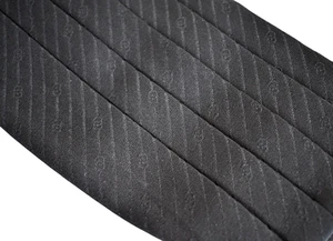 NUOVO Autentico Gucci Nero Incastro G 100% SETA CUMMERBUND Cintura smoking L - Foto 1 di 12