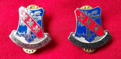 PAIRE d'INSIGNE 327th INFANTRY REGIMENT 101st AIRBORNE DIVISION US ARMY  - Photo 1/2