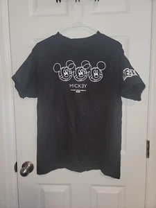 Disney Mickey Mouse Colaboración Con Nuff Manga Corta Cuello Redondo "Demasiados... - Imagen 1 de 7