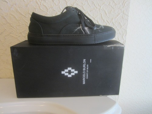 Sneakers da uomo Marcelo Burlon County Of Milano dettaglio logo stampato tela