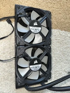 Corsair RWF0031 Refroidisseur d'eau avec deux ventilateurs 120 mm - Photo 1/5