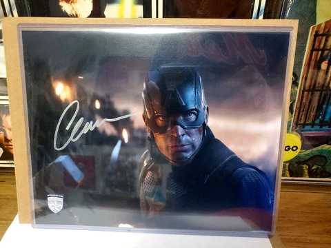 CHRIS EVANS Signed AVENGERS Endgame Captain America 8x10 Photo OPX 33478 AUTO Cover