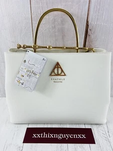 Bolso de Mano Loungefly Harry Potter Deathly Hollows Varita de Saúco Dorado Blanco ~ Nuevo con Etiquetas - Imagen 1 de 9
