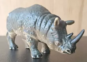 RHINOCEROS DETAILED ANIMAL FIGURE. LARGE SIZE HARD RUBBER. MADE IN CHINA - Picture 1 of 6