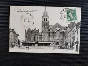 CPA 53 LAVAL - La Cathédrale - Vue prise de la Place du Palais - Imagen 1 de 2