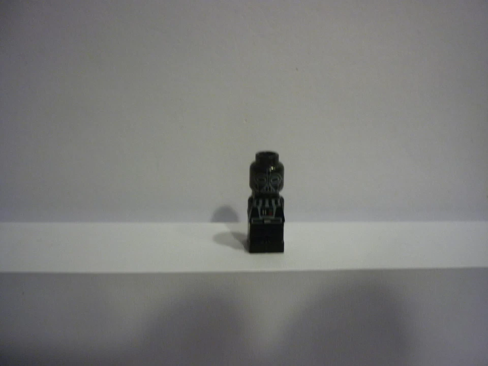 Lego Star Wars 85863pb080 - Microfigure Star Wars Darth Vader - Set 3866 - Immagine 1 di 1