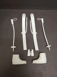 1964 GI JOE Action Solider Ski Patrol Skistöcke Fernglas Stiefel Vintage  - Bild 1 von 13