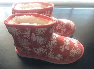 UGG WOMEN'S CORAL TROPICAL HAWAII CLASSIC MINI SUEDE/ SHEEPSKIN BOOTS SIZE 6 - Picture 1 of 1