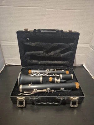 Armstrong 4001 塑料 Bb 单簧管用于修复按原样出售  — 第 1/4 张图片