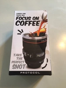 ¡NUEVO EN CAJA!!!’nProtocol Taza de café térmica: "Enfoque en el café" - Taza de viaje con lente de cámara - Imagen 1 de 6