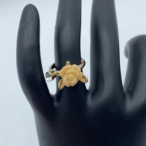 Vintage Gold Tone Carved Rose Ring Crystal Rhinestone Accent Feminine Chic Sz 4 - Picture 1 of 7