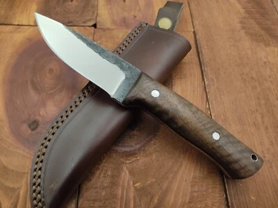Cuchillo de caza Thunderstorke 1095 de acero al carbono mango de madera de nogal con funda de cuero Foto 1 de 4