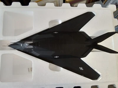Colección Armadura Escala 1:48 F-117 STEALTH U.S. Air Force 98060 Foto 1 de 4