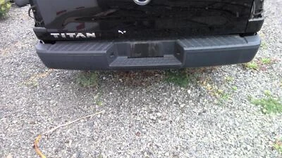 2017 Nissan Titan Rear Bumper Painted Foto 1 de 4