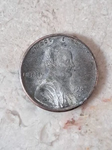 1987 D penny clad error. Missing 90+% of copper cladding - Picture 1 of 2
