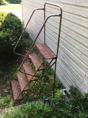 Escalera industrial vintage 5 peldaños acero de seguridad resistente - Louisville antigua Foto 1 de 4