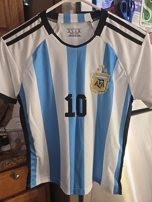 全新阿迪达斯阿根廷世界杯儿童球衣 - 蓝色/白色 + 免费 — 第 1/4 张图片